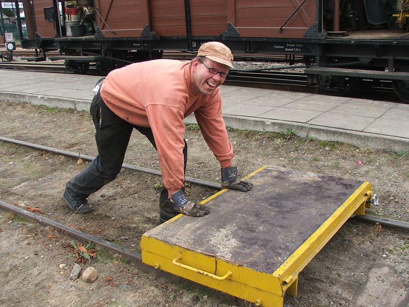 2009-09-30, Museumsbahn Weichenbau29.JPG